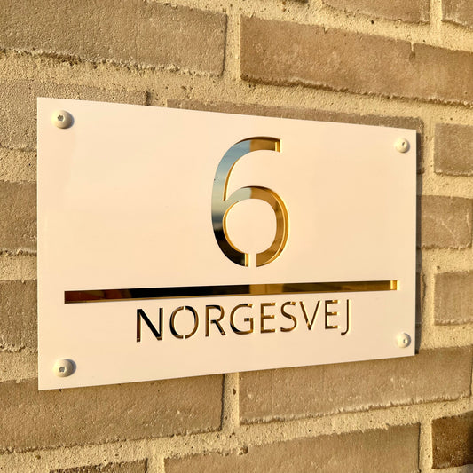 Husnummer - lyx - med personlig text